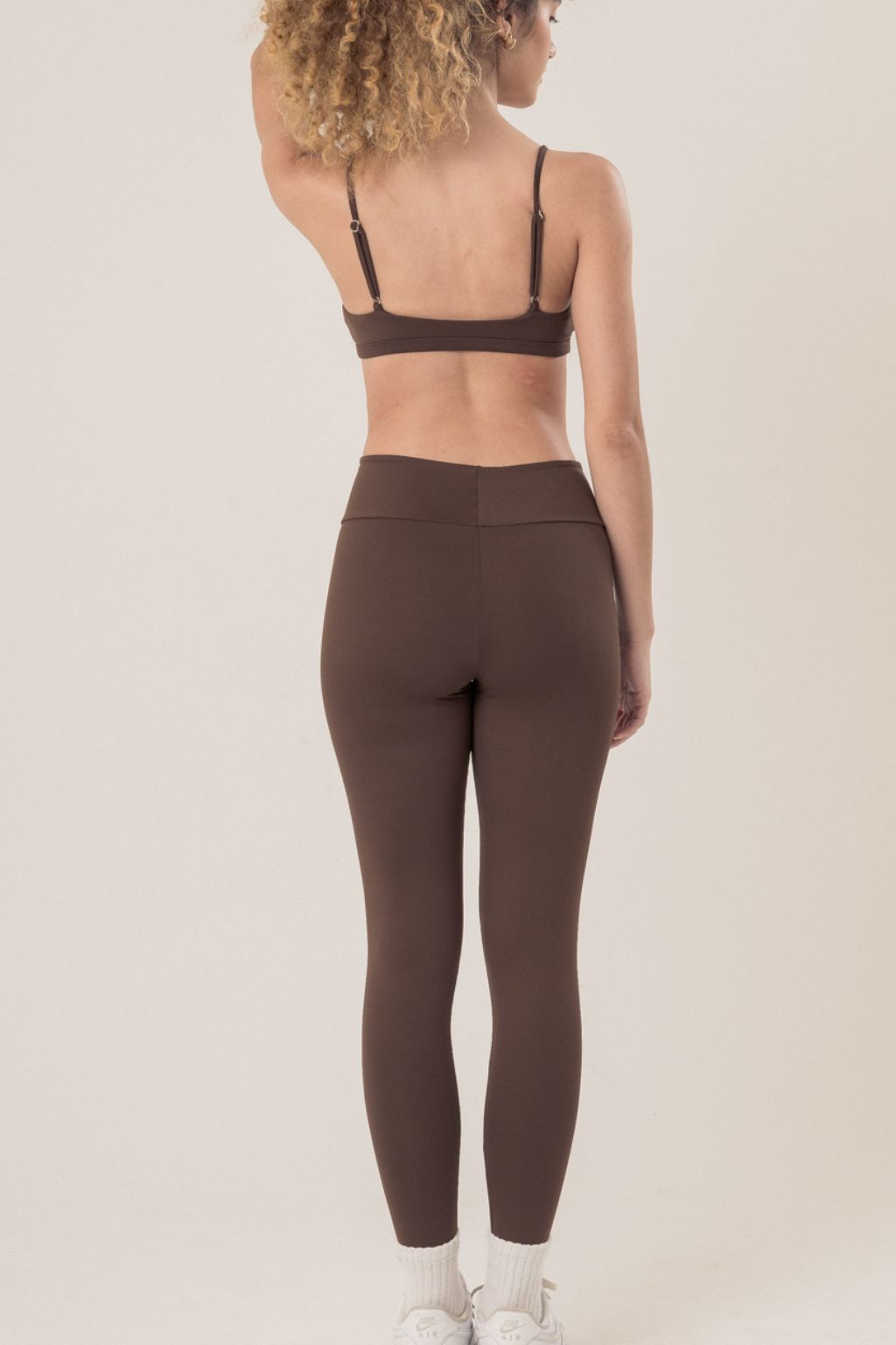 Conjunto Sport Top Faixa + Calça Legging Café